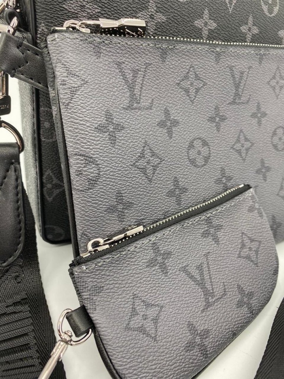 Сумка Louis Vuitton